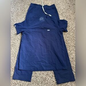 Men’s Figs scrub set